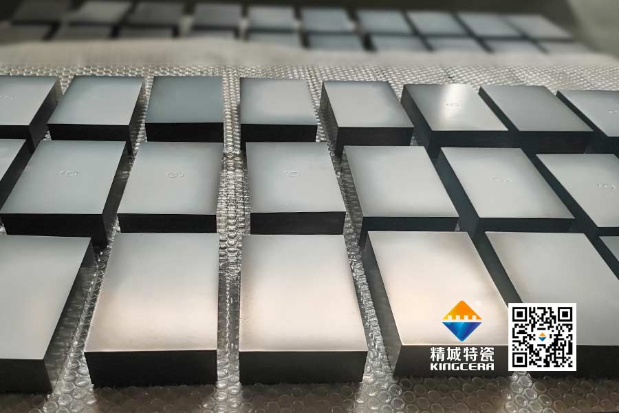 高硬度碳化硅陶瓷耐磨衬板